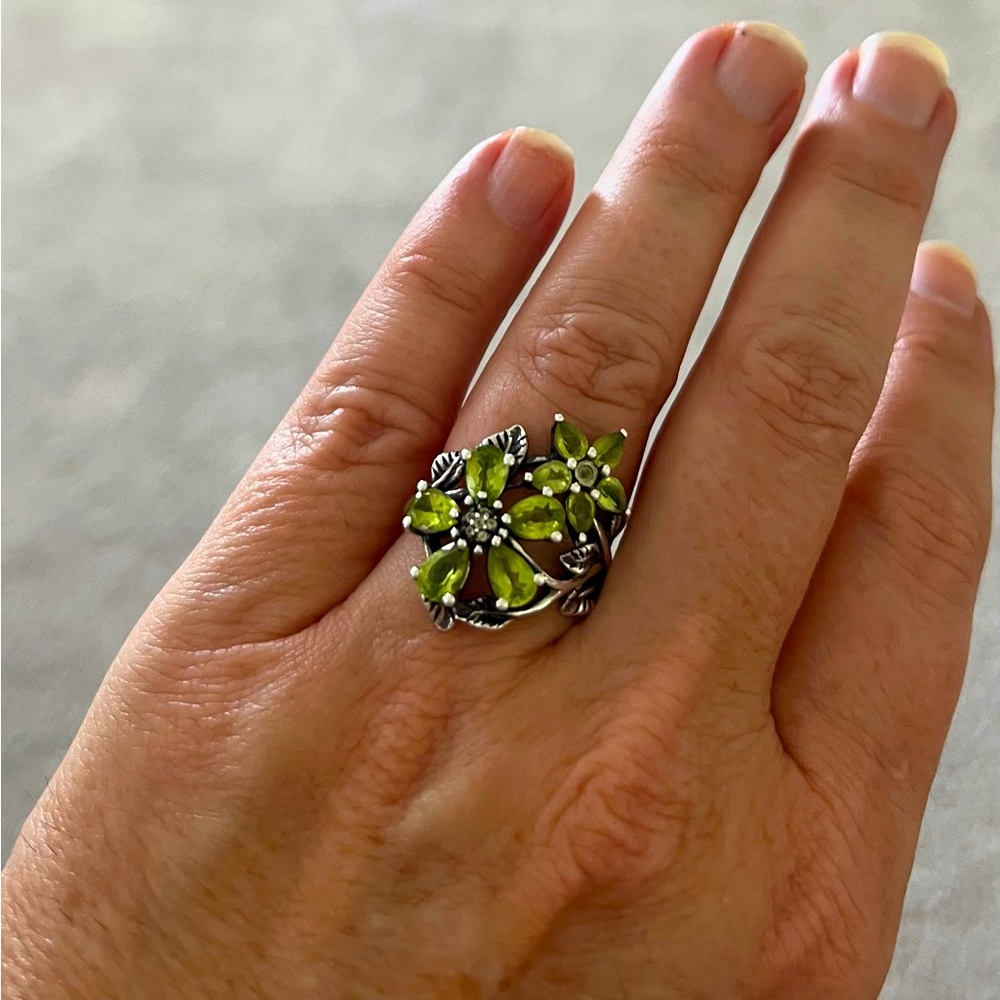 Or Paz Sterling Silver Peridot Flowers Ring - ladies size 7